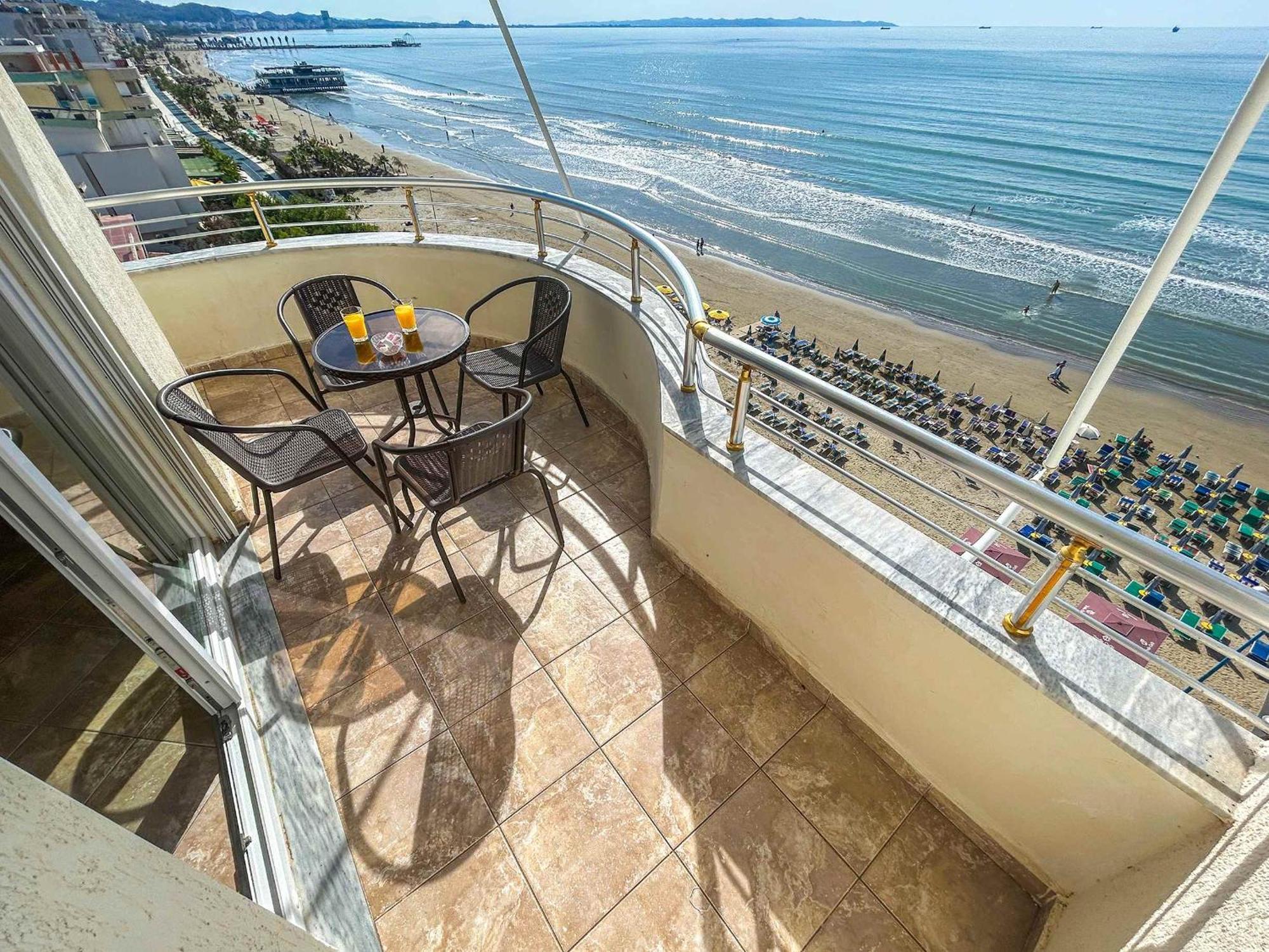 Divine 642 Apartman Durrës Kültér fotó